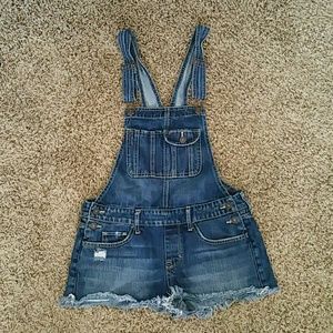 Abercrombie & Fitch overall shorts